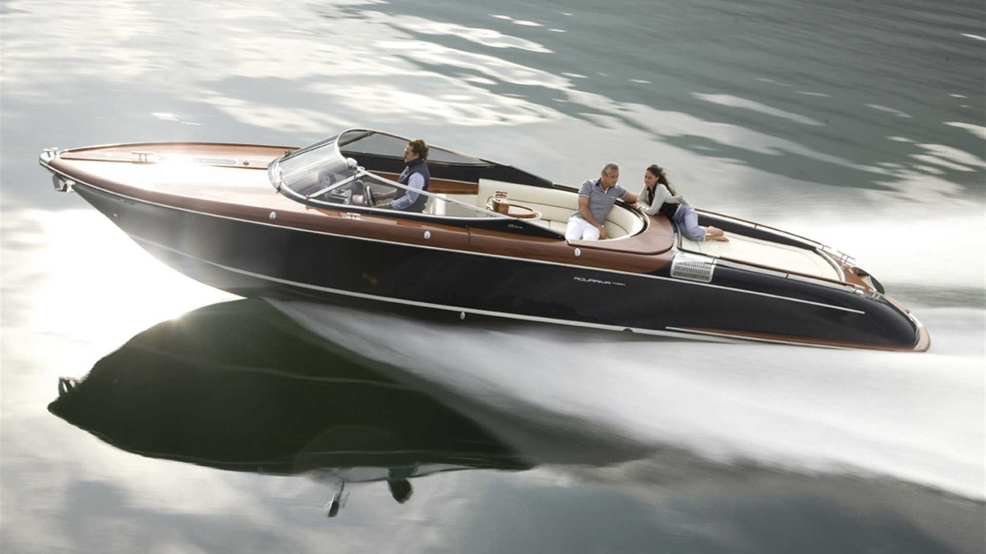 Riva Aquariva Super Motorboote und Neuboote kaufen